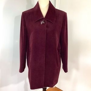 NWT WOMAN SIZE M BURGUNDY COAT MADE IN JAPAN RARE UNIQUE LUXURIOUS
